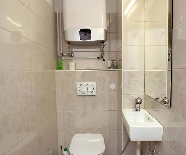 With Bathroom Date *