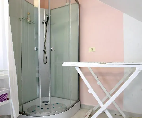 With Bathroom Date Apartmán